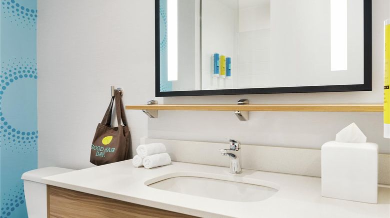 <b>Tru by Hilton Greenville Woodruff Road Room</b>. Images powered by <a href="https://iceportal.shijigroup.com/" title="IcePortal" target="_blank">IcePortal</a>.