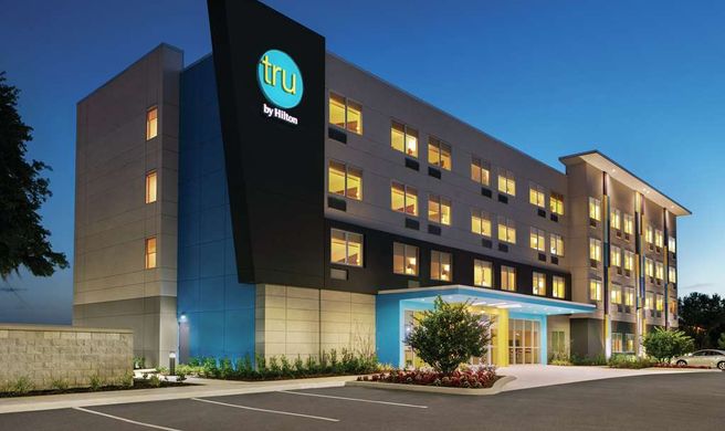 Tru by Hilton Sebring Exterior