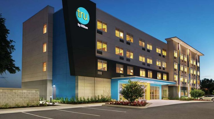 Tru by Hilton Sebring Exterior