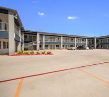 Americas Best Value Inn & Stes - I610 Exterior