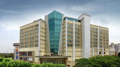 Mahagun Sarovar Portico