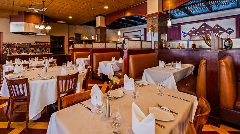 <b>The Rushmore Hotel & Ste BW Premier Coll Restaurant</b>. Images powered by <a href="https://iceportal.shijigroup.com/" title="IcePortal" target="_blank">IcePortal</a>.