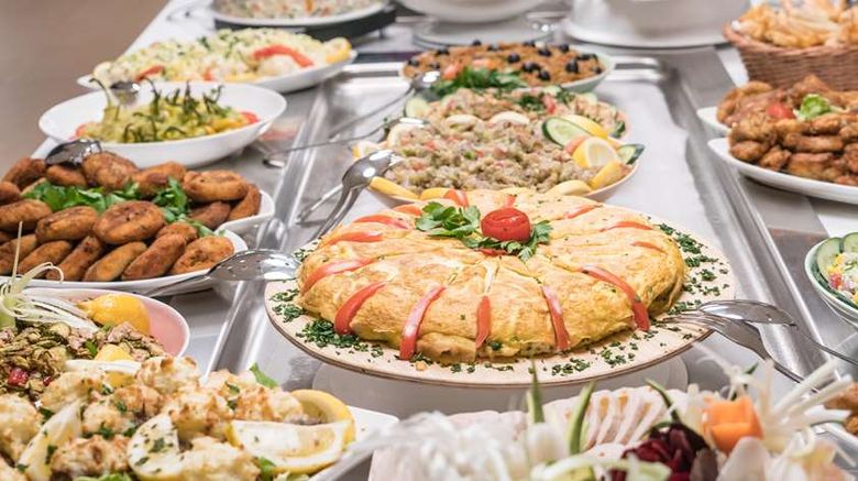 <b>Golden Tulip Royaume Restaurant</b>. Images powered by <a href="https://iceportal.shijigroup.com/" title="IcePortal" target="_blank">IcePortal</a>.
