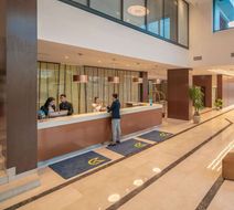 Golden Tulip Royaume Lobby
