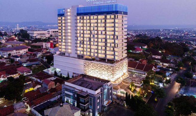 Golden Tulip Springhill Lampung Exterior