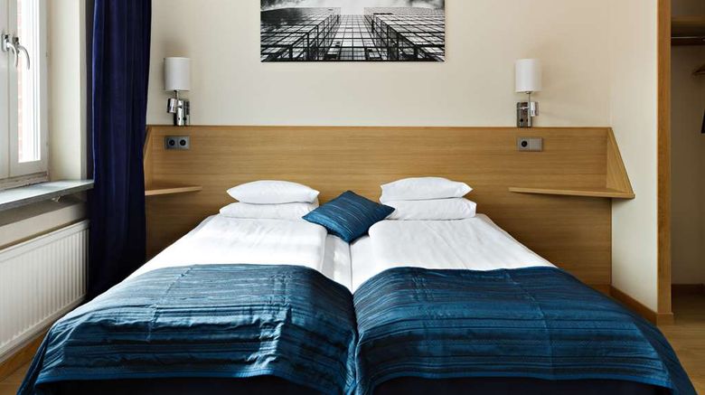 <b>Sure Hotel by Best Western Allen Room</b>. Images powered by <a href="https://iceportal.shijigroup.com/" title="IcePortal" target="_blank">IcePortal</a>.