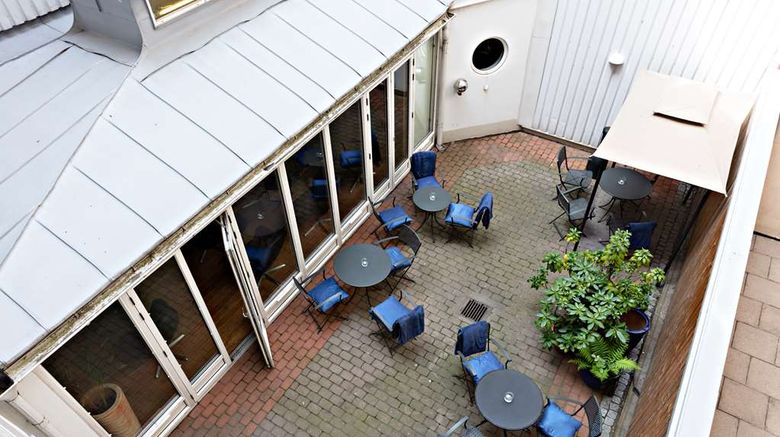 <b>Sure Hotel by Best Western Center Exterior</b>. Images powered by <a href="https://iceportal.shijigroup.com/" title="IcePortal" target="_blank">IcePortal</a>.