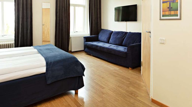 <b>Sure Hotel by Best Western Center Room</b>. Images powered by <a href="https://iceportal.shijigroup.com/" title="IcePortal" target="_blank">IcePortal</a>.