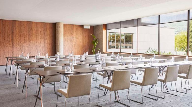 <b>Grand Hyatt Barcelona Meeting</b>. Images powered by <a href=https://www.travelagewest.com/Hotels/Barcelona/