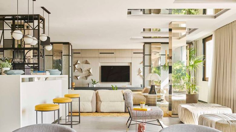 <b>Grand Hyatt Barcelona Suite</b>. Images powered by <a href=https://www.travelagewest.com/Hotels/Barcelona/