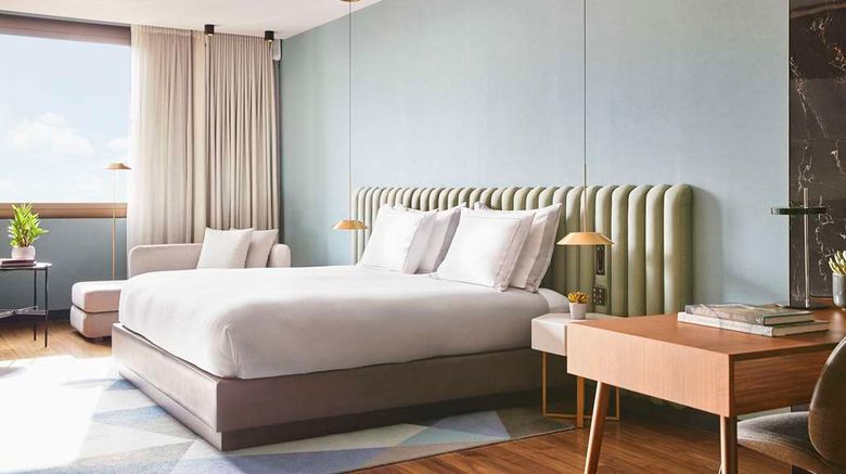 <b>Grand Hyatt Barcelona Suite</b>. Images powered by <a href=https://www.travelagewest.com/Hotels/Barcelona/