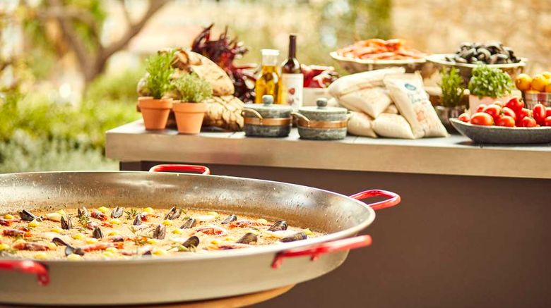 <b>Grand Hyatt Barcelona Restaurant</b>. Images powered by <a href=https://www.travelagewest.com/Hotels/Barcelona/