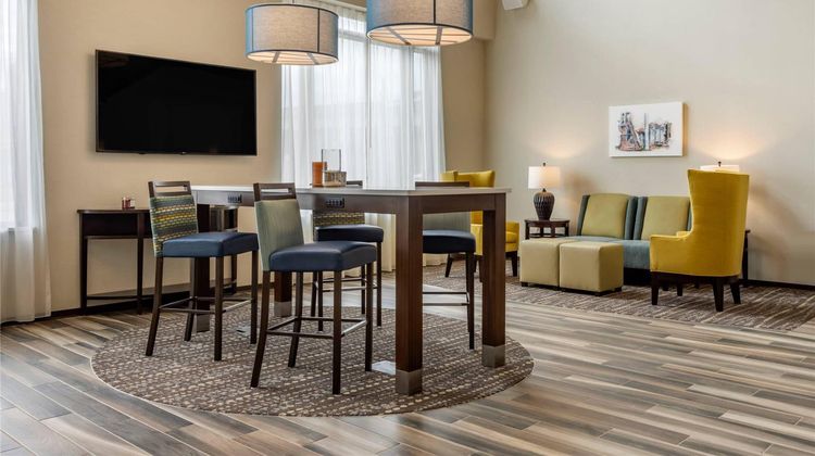 Comfort Inn and Suites Lobby
