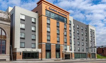 Comfort Inn & Suites Pittsburgh Northshore