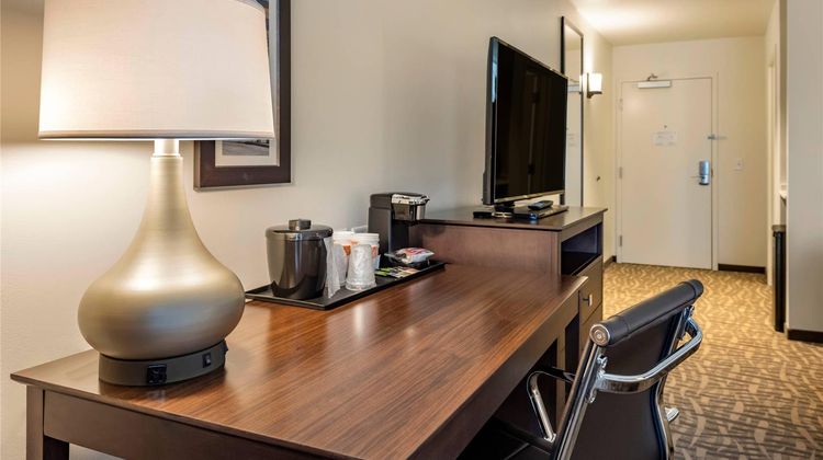 Comfort Inn and Suites Room