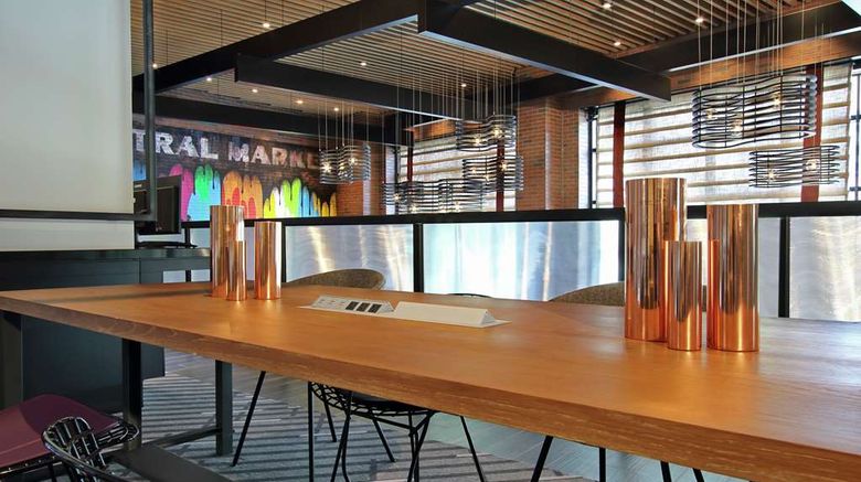 <b>Canopy By Hilton Columbus Downtown Lobby</b>. Images powered by <a href="https://iceportal.shijigroup.com/" title="IcePortal" target="_blank">IcePortal</a>.