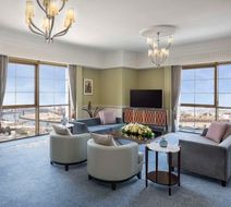 Al Habtoor Palace Room