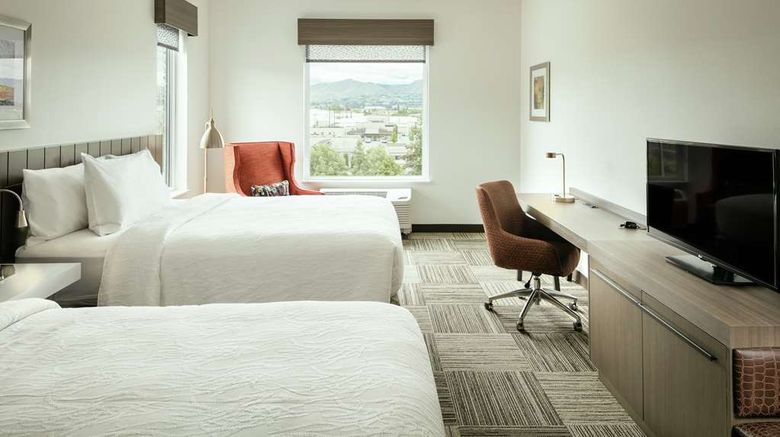 <b>Hilton Garden Inn Wenatchee Room</b>. Images powered by <a href="https://iceportal.shijigroup.com/" title="IcePortal" target="_blank">IcePortal</a>.