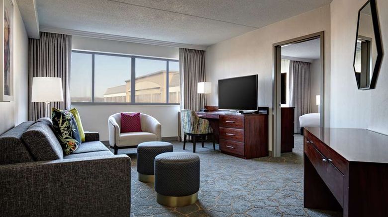 <b>DoubleTree by Hilton Fairfield Hotel Room</b>. Images powered by <a href="https://iceportal.shijigroup.com/" title="IcePortal" target="_blank">IcePortal</a>.