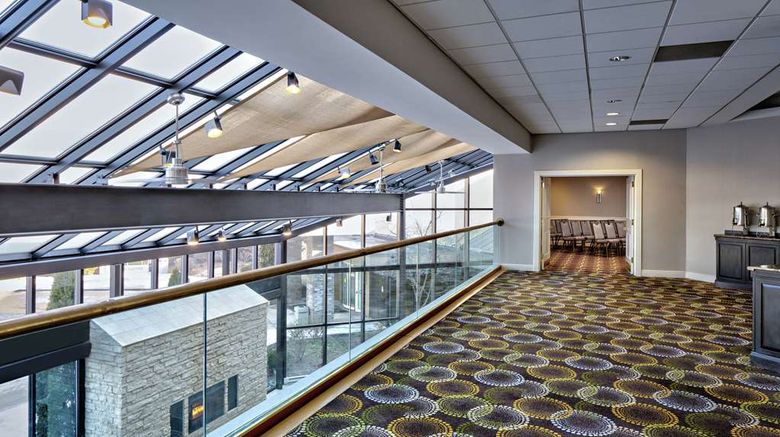 <b>DoubleTree by Hilton Fairfield Hotel Lobby</b>. Images powered by <a href="https://iceportal.shijigroup.com/" title="IcePortal" target="_blank">IcePortal</a>.