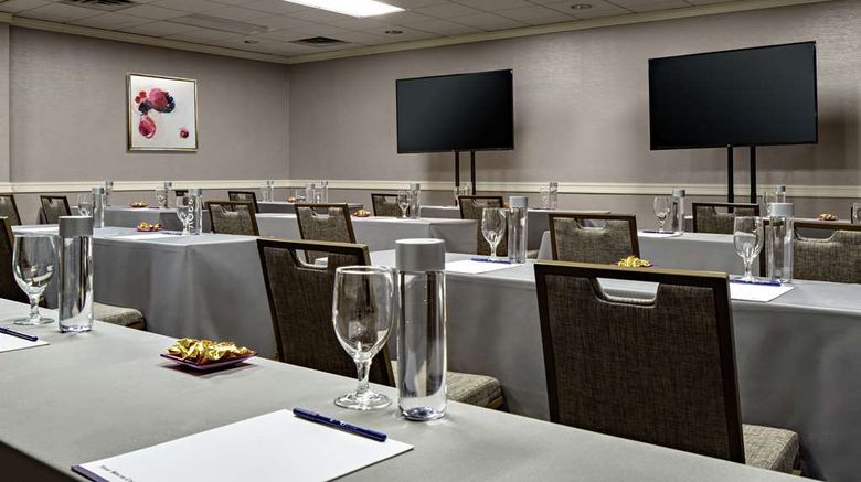 <b>DoubleTree by Hilton Fairfield Hotel Meeting</b>. Images powered by <a href="https://iceportal.shijigroup.com/" title="IcePortal" target="_blank">IcePortal</a>.