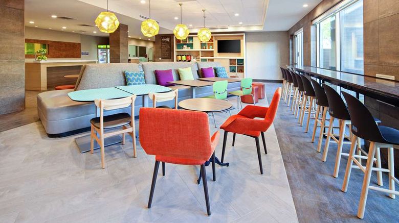 <b>Home2 Suites Alameda Oakland Airport Lobby</b>. Images powered by <a href="https://iceportal.shijigroup.com/" title="IcePortal" target="_blank">IcePortal</a>.