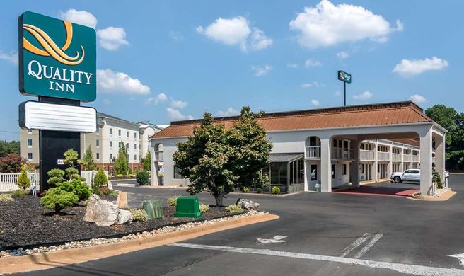 Quality Inn McDonough Exterior