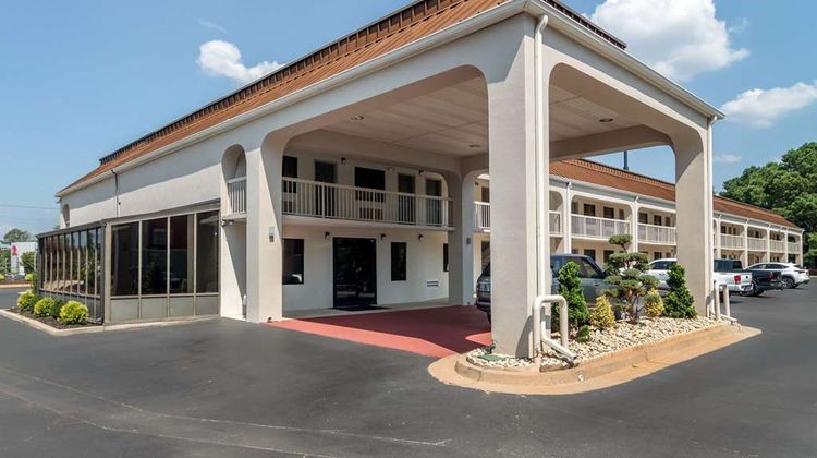 Quality Inn McDonough Exterior