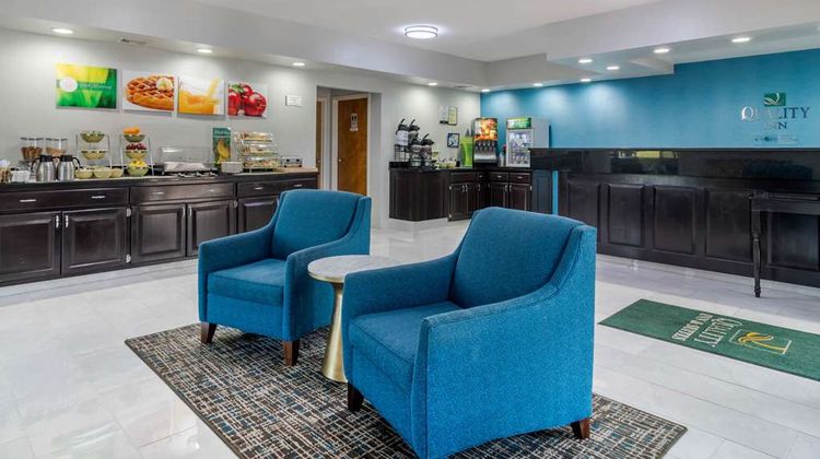 Quality Inn McDonough Lobby
