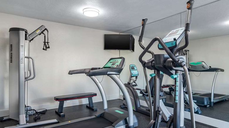 <b>Quality Inn McDonough Health</b>. Images powered by <a href="https://iceportal.shijigroup.com/" title="IcePortal" target="_blank">IcePortal</a>.