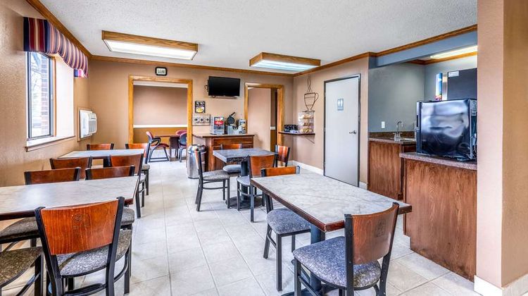 Econo Lodge Inn & Suites, Auburn Restaurant