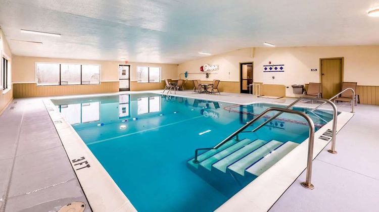 Econo Lodge Inn & Suites, Auburn Pool