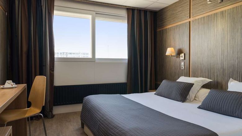 <b>Hotel The Originals Le Neptune Room</b>. Images powered by <a href="https://iceportal.shijigroup.com/" title="IcePortal" target="_blank">IcePortal</a>.