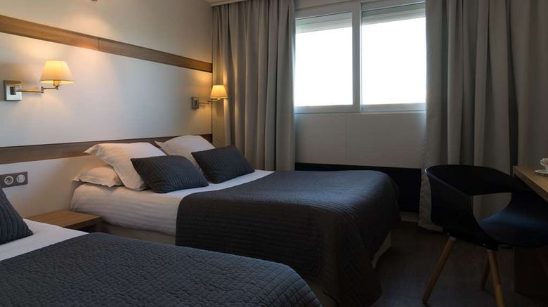<b>Hotel The Originals Le Neptune Room</b>. Images powered by <a href="https://iceportal.shijigroup.com/" title="IcePortal" target="_blank">IcePortal</a>.