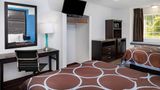 Super 8 by Wyndham Pensacola Suite