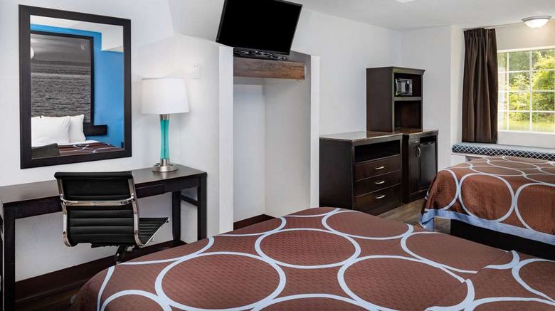 <b>Super 8 by Wyndham Pensacola Suite</b>. Images powered by <a href="https://iceportal.shijigroup.com/" title="IcePortal" target="_blank">IcePortal</a>.