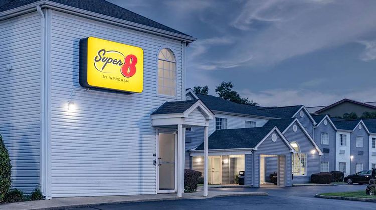Super 8 by Wyndham Pensacola Exterior