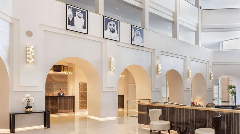 <b>Radisson Blu Hotel & Resort Al Ain Lobby</b>. Images powered by <a href="https://iceportal.shijigroup.com/" title="IcePortal" target="_blank">IcePortal</a>.