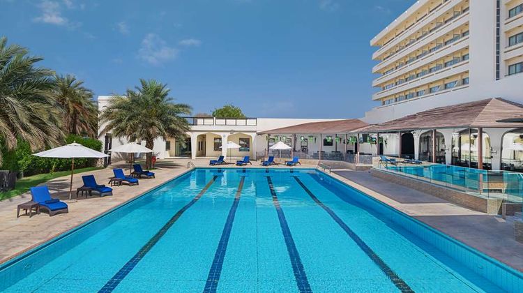 Radisson Blu Hotel & Resort Al Ain Pool
