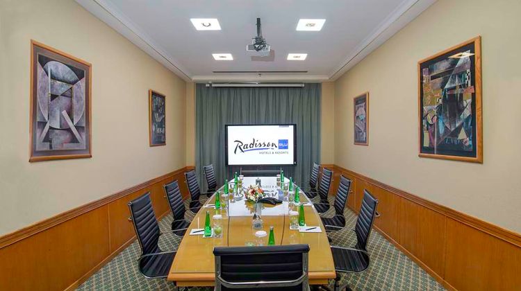 Radisson Blu Hotel & Resort Al Ain Meeting