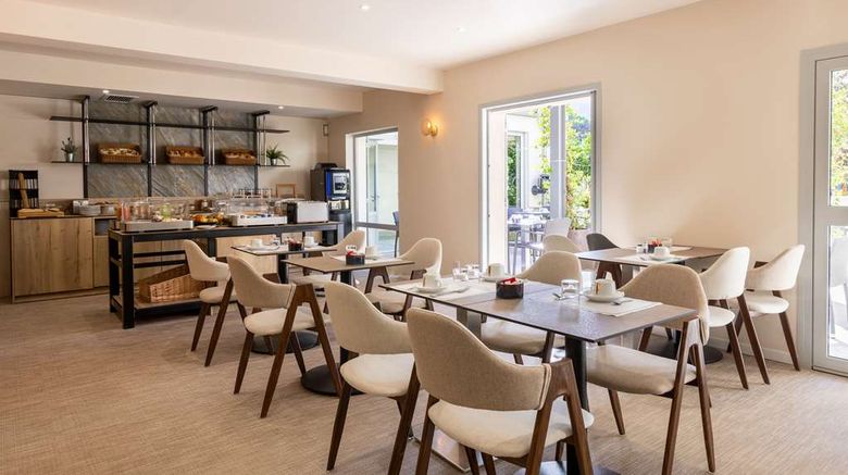 <b>Best Western Hotel & Spa Coeur De Cassis Restaurant</b>. Images powered by <a href="https://iceportal.shijigroup.com/" title="IcePortal" target="_blank">IcePortal</a>.