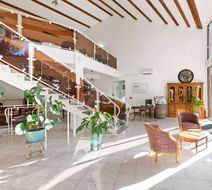 Best Western Domaine de Roquerousse Lobby