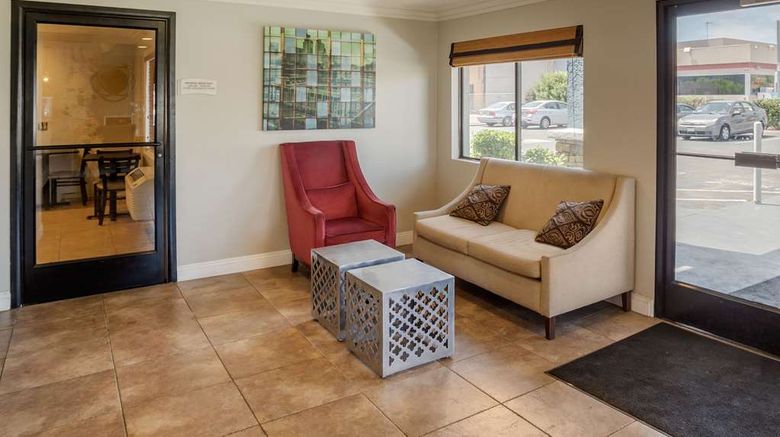 <b>Quality Inn & Suites El Cajon Lobby</b>. Images powered by <a href="https://iceportal.shijigroup.com/" title="IcePortal" target="_blank">IcePortal</a>.