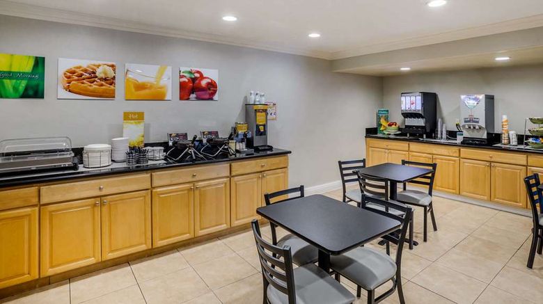 <b>Quality Inn & Suites El Cajon Restaurant</b>. Images powered by <a href="https://iceportal.shijigroup.com/" title="IcePortal" target="_blank">IcePortal</a>.