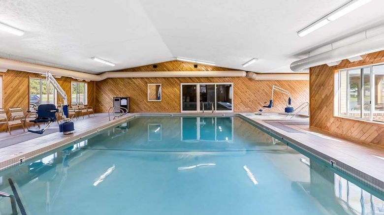 <b>Best Western of Harbor Springs Pool</b>. Images powered by <a href="https://iceportal.shijigroup.com/" title="IcePortal" target="_blank">IcePortal</a>.