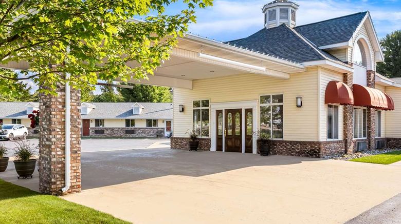 <b>Best Western of Harbor Springs Exterior</b>. Images powered by <a href="https://iceportal.shijigroup.com/" title="IcePortal" target="_blank">IcePortal</a>.