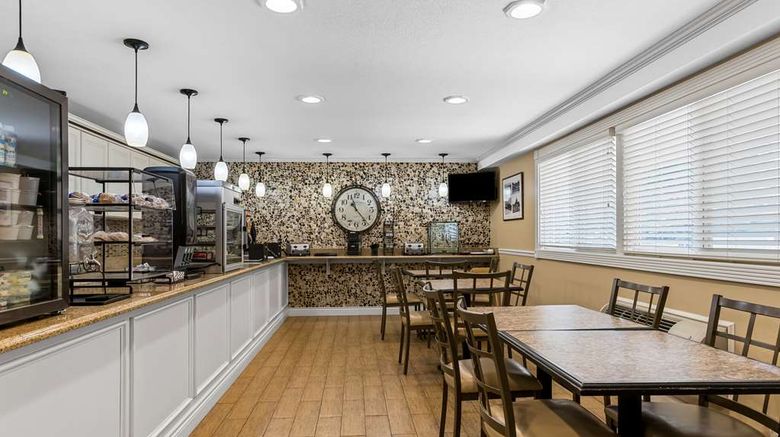 <b>Best Western of Harbor Springs Restaurant</b>. Images powered by <a href="https://iceportal.shijigroup.com/" title="IcePortal" target="_blank">IcePortal</a>.