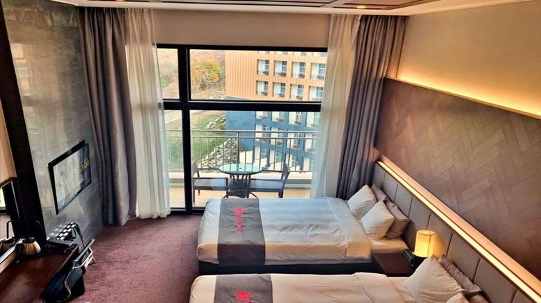 <b>Ramada Gangwon Pyeongchang Room</b>. Images powered by <a href="https://iceportal.shijigroup.com/" title="IcePortal" target="_blank">IcePortal</a>.