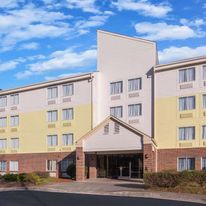 Days Inn by Wyndham Macon I75