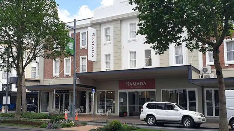 <b>Ramada By Wyndham Hamilton City Center Exterior</b>. Images powered by <a href="https://iceportal.shijigroup.com/" title="IcePortal" target="_blank">IcePortal</a>.